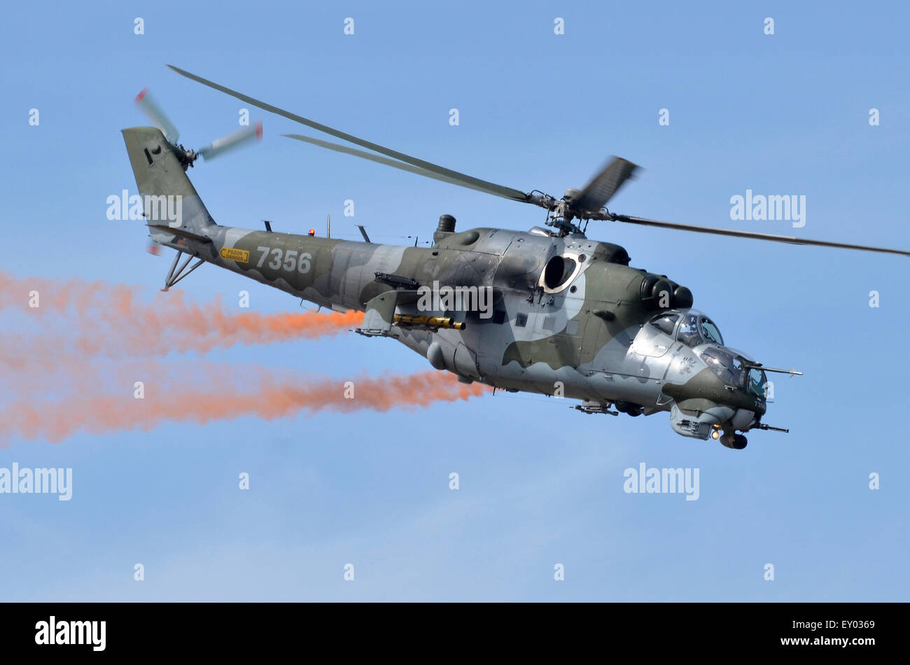 Mil Mi-24V/Mi-35 operated by the Czech Air Force displaying at RIAT 2015, Fairford, UK. Credit:  Antony Nettle/Alamy Live News Stock Photo