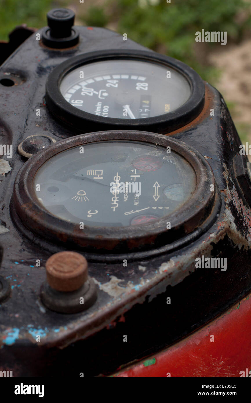 Old tractor dashboard hi-res stock photography and images - Alamy