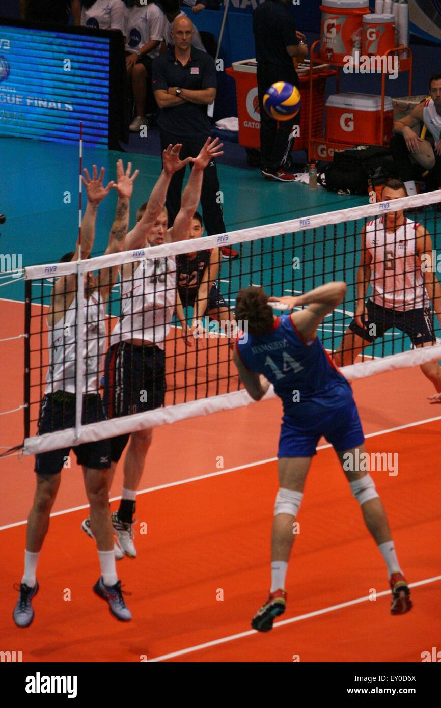 Rio de Janeiro, Brazil, 18th July 2015. USA vs Serbia in the first semifinal of the FIVB Volleyball World League 2015. Serbia won 3-2. Credit:  Maria Adelaide Silva/Alamy Live News Stock Photo
