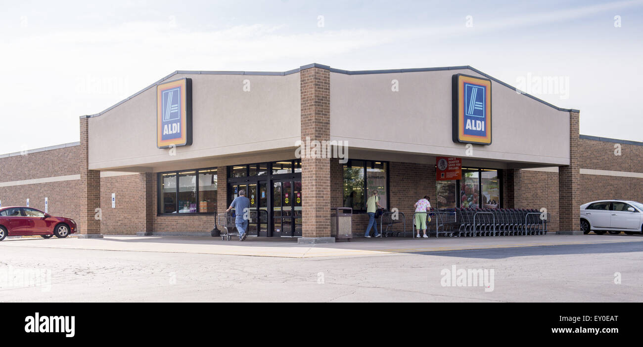 Salisbury, North Carolina, USA. 18th July, 2015. Aldi Supermarkets in