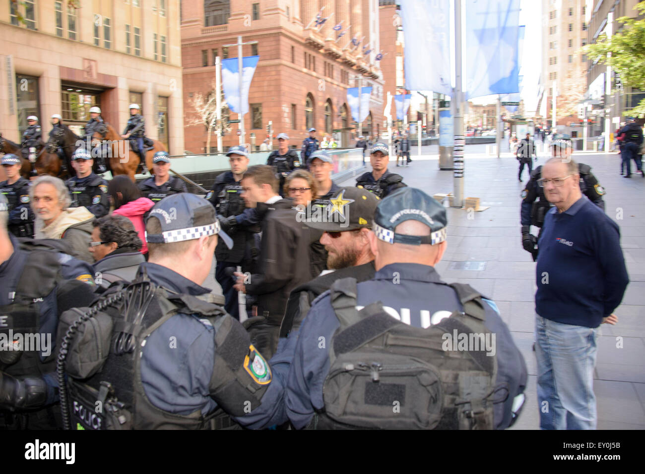 Sydney, Australia. 19th July, 2015. Riot and Public Order police squads ...