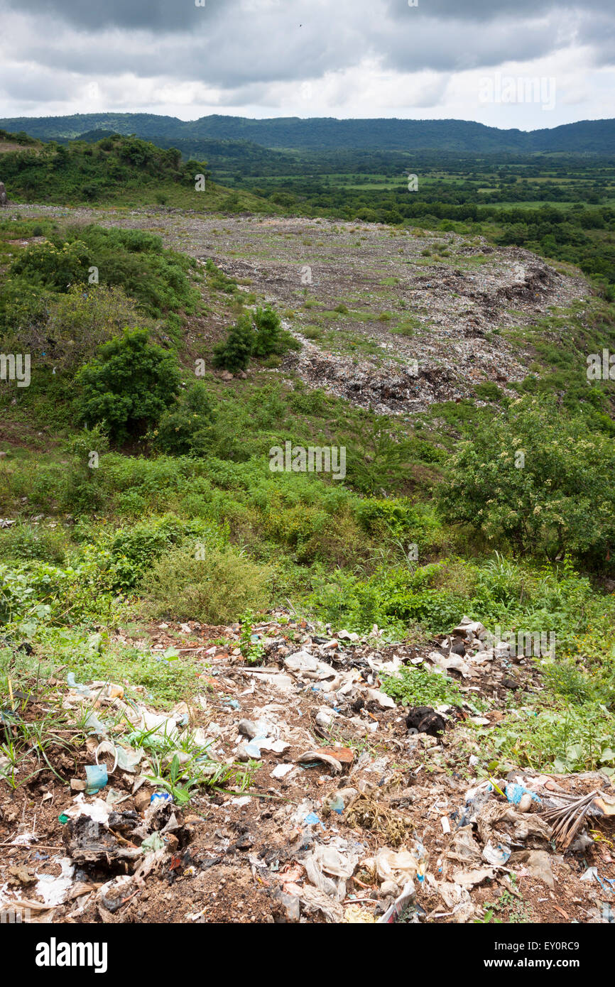 Nicaragua garbage dump hires stock photography and images Alamy