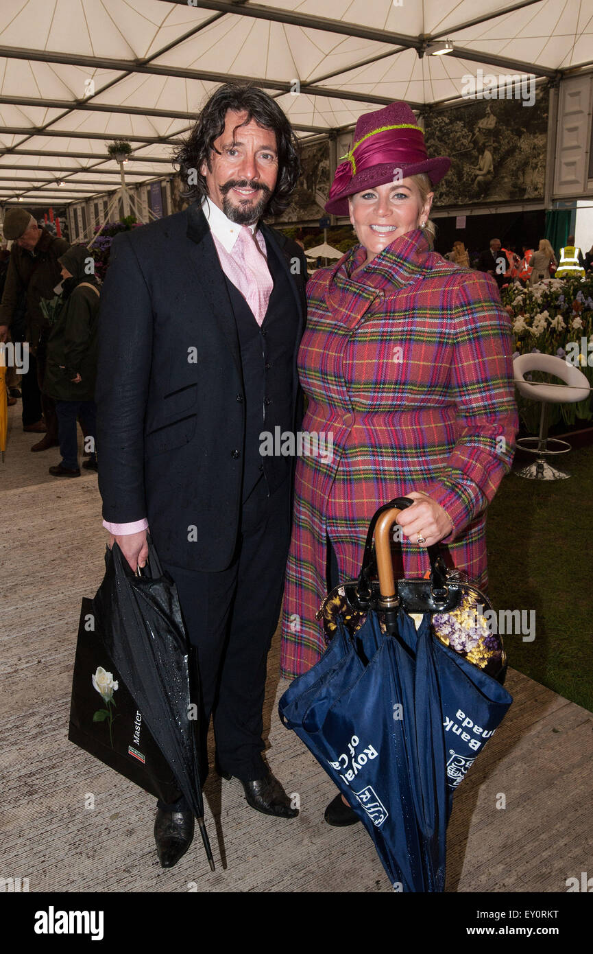 Jackie and laurence llewelyn bowen hi-res stock photography and images -  Alamy
