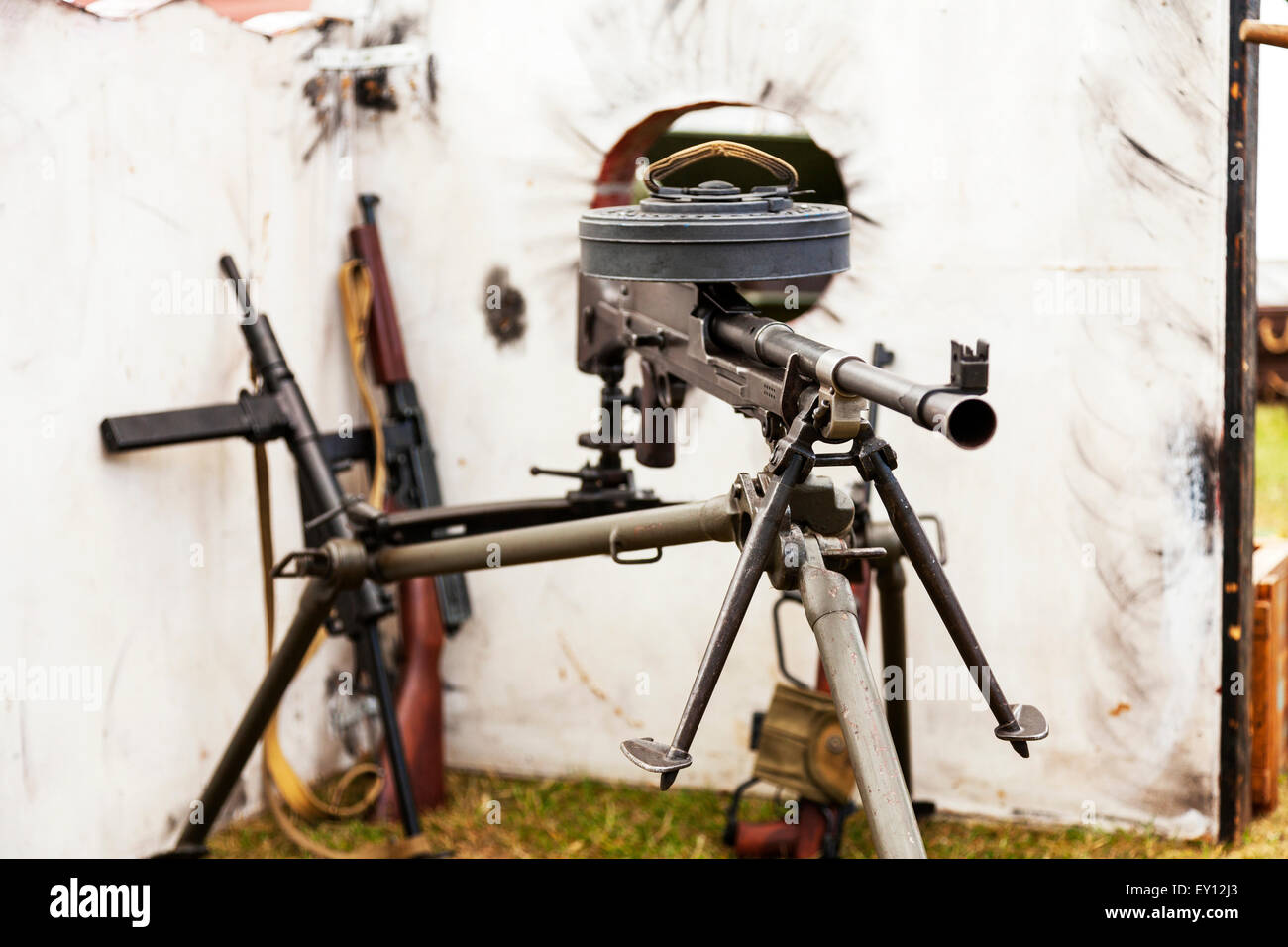 machine gun mounted guns war wars placement defence defense defences