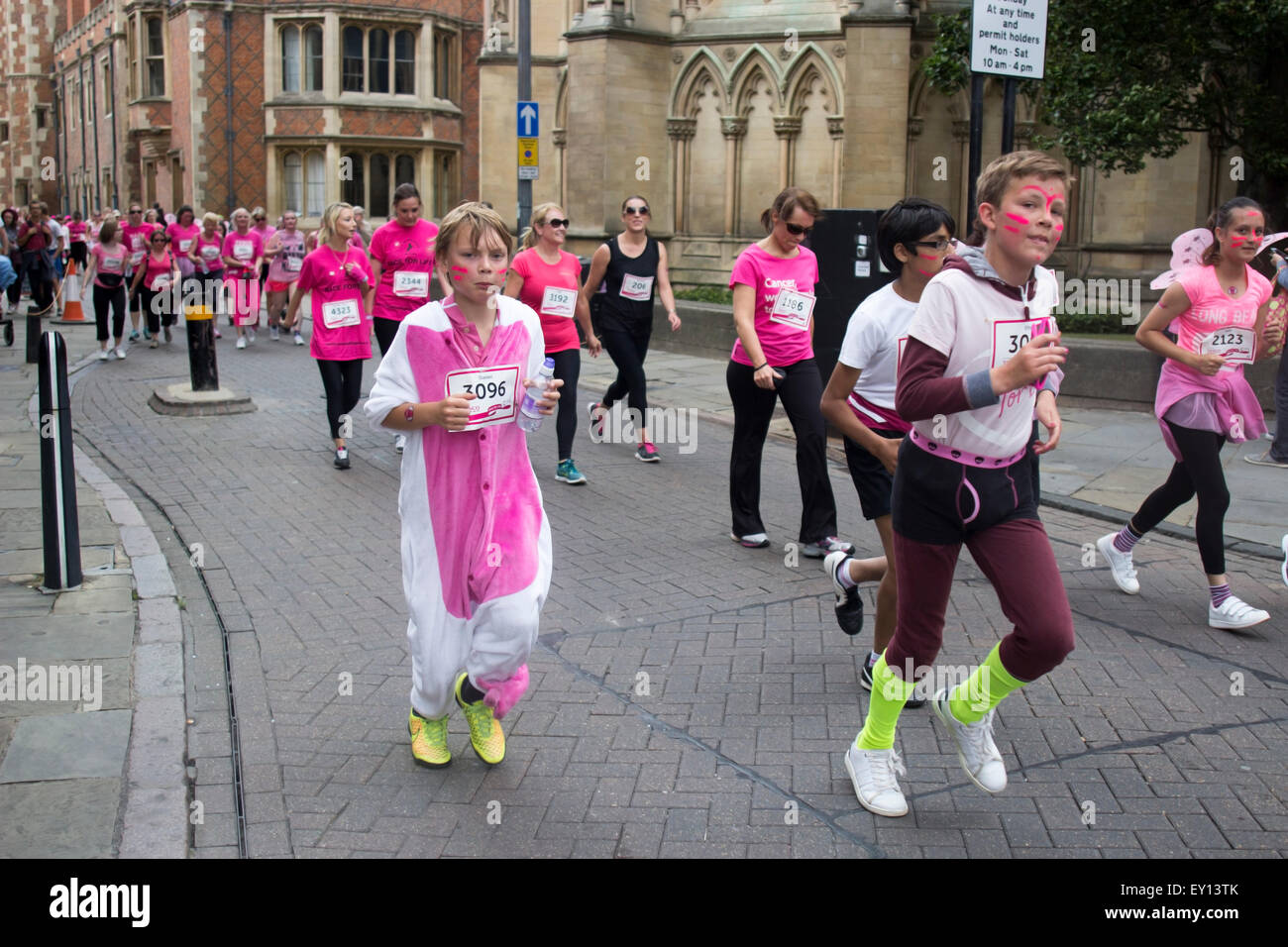 Cambridge, UK. 19th July, 2015. Race for Life 5k and 10k charity run ...