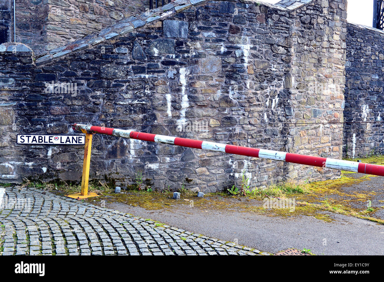 Stable Lane entrance to Londonderry (Derry) historic walls Stock Photo