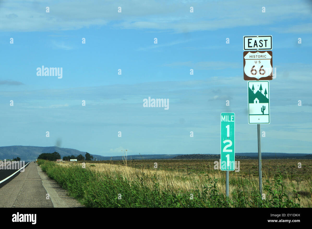U.S. Route 66 landmarks from the 1950s to the 1960s Stock Photo - Alamy