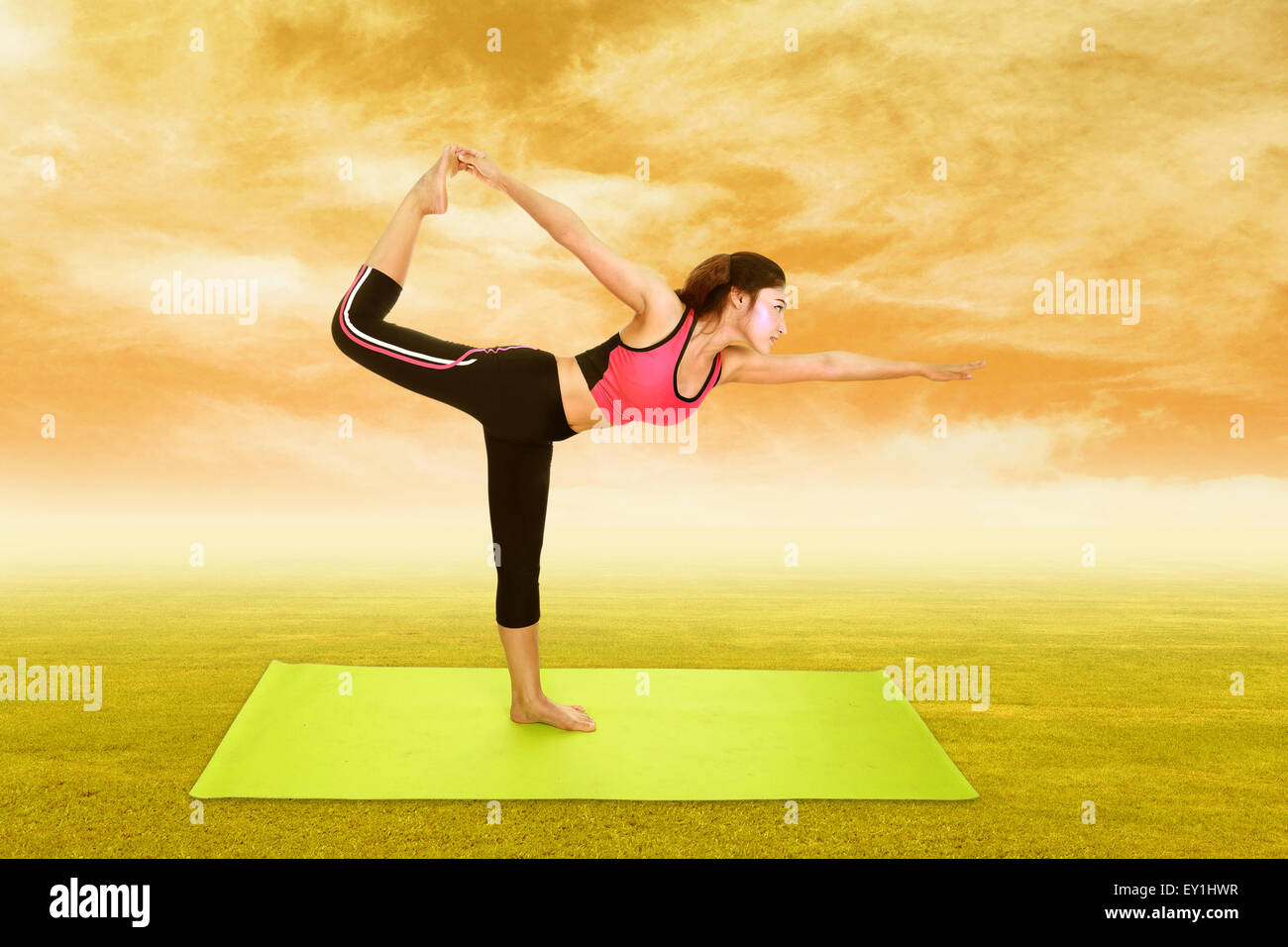 Chinese woman on yoga mat hi-res stock photography and images - Alamy