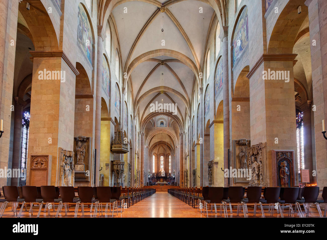 Interior Mainz Cathedral or St. Martin's Cathedral, Mainz, Rhineland