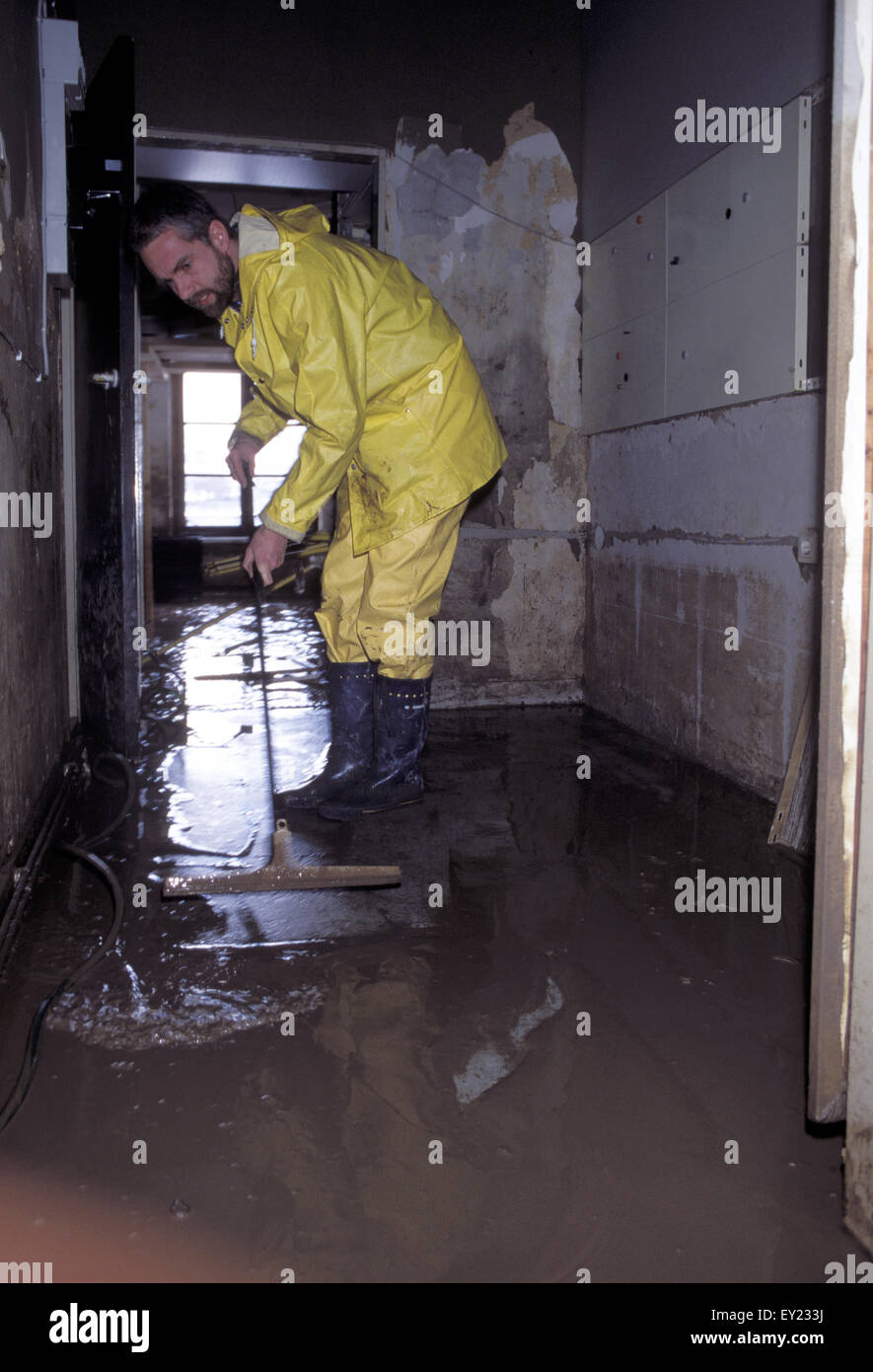 Europe, Germany, Cologne, flood of the river Rhine in January 1995, cleaning work after the flood in the old part of town...Euro Stock Photo