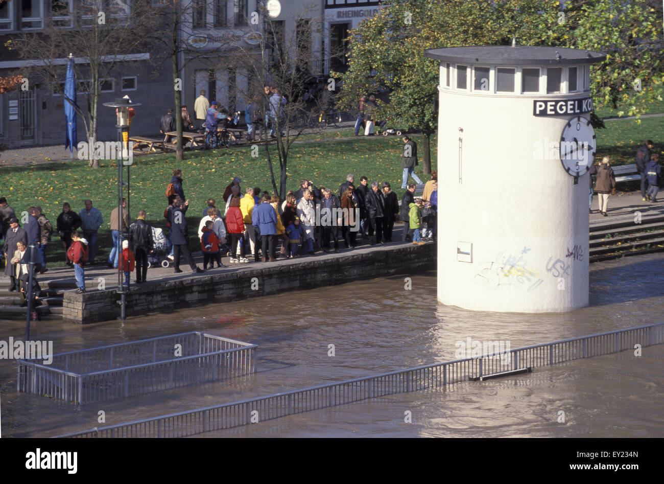 DEU, Germany, Cologne, flood of the river Rhine in the old part of the