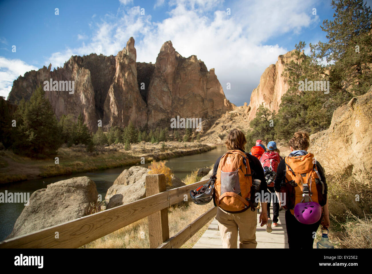 Hikers walking on track, Smith Rock State Park, Oregon, US Stock Photo