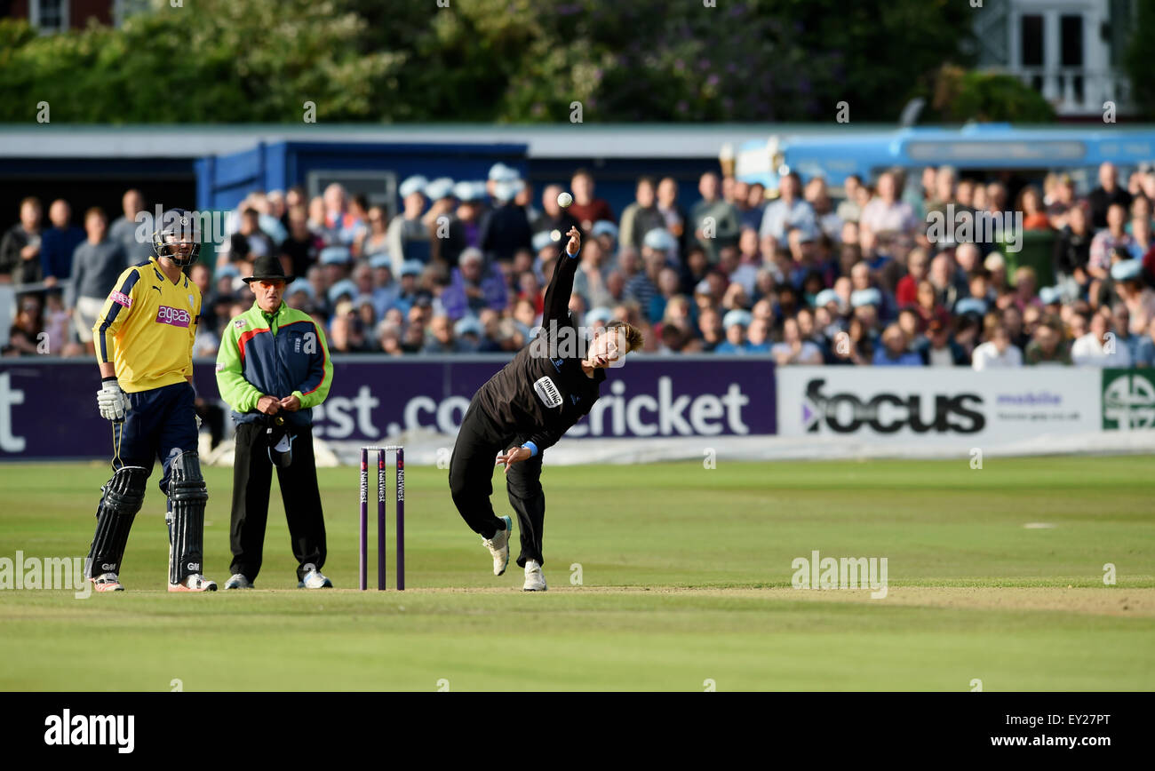 Hove UK Friday 17th July 2015 - Sussex bowler Will Beer during the NatWest T20 blast cricket match at Hove County Ground between Sussex Sharks and Hampshire Stock Photo