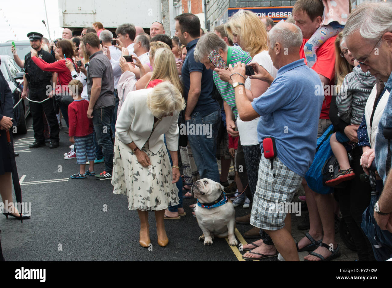 Padstow, Cornwall, UK. 20th July 2015. The Duke and Duchess of Cornwall starting their annual visit to the Duchy at Padstow. Credit:  Simon Maycock/Alamy Live News Stock Photo