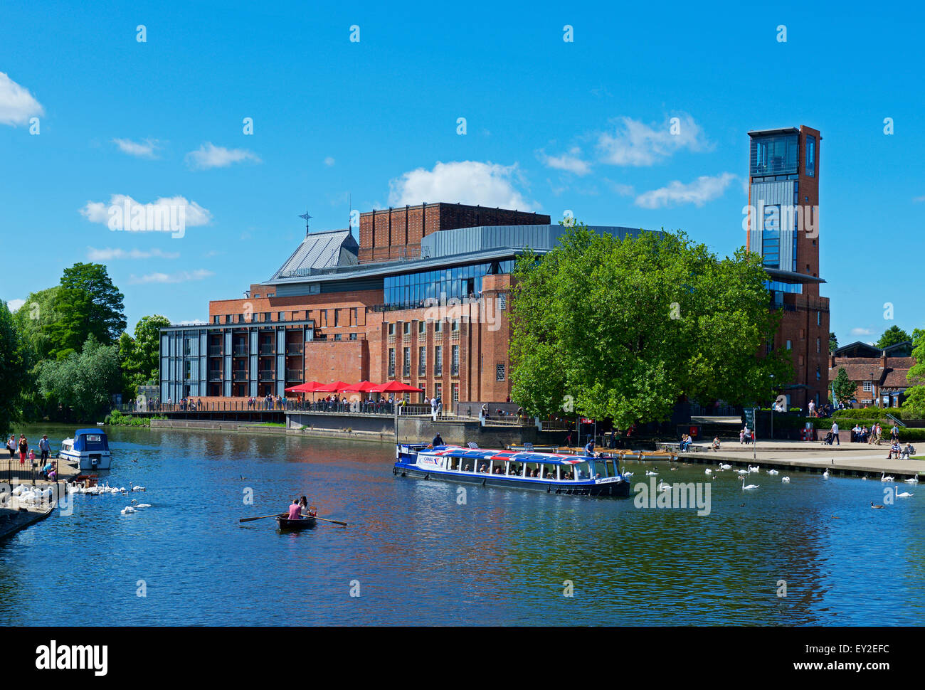 river-avon-and-royal-shakespeare-theatre-stratford-upon-avon