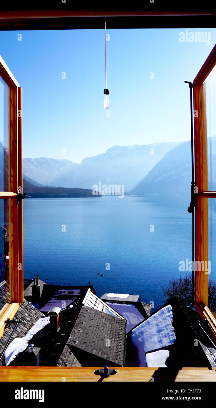Fenster in hallstatt hi-res stock photography and images - Alamy