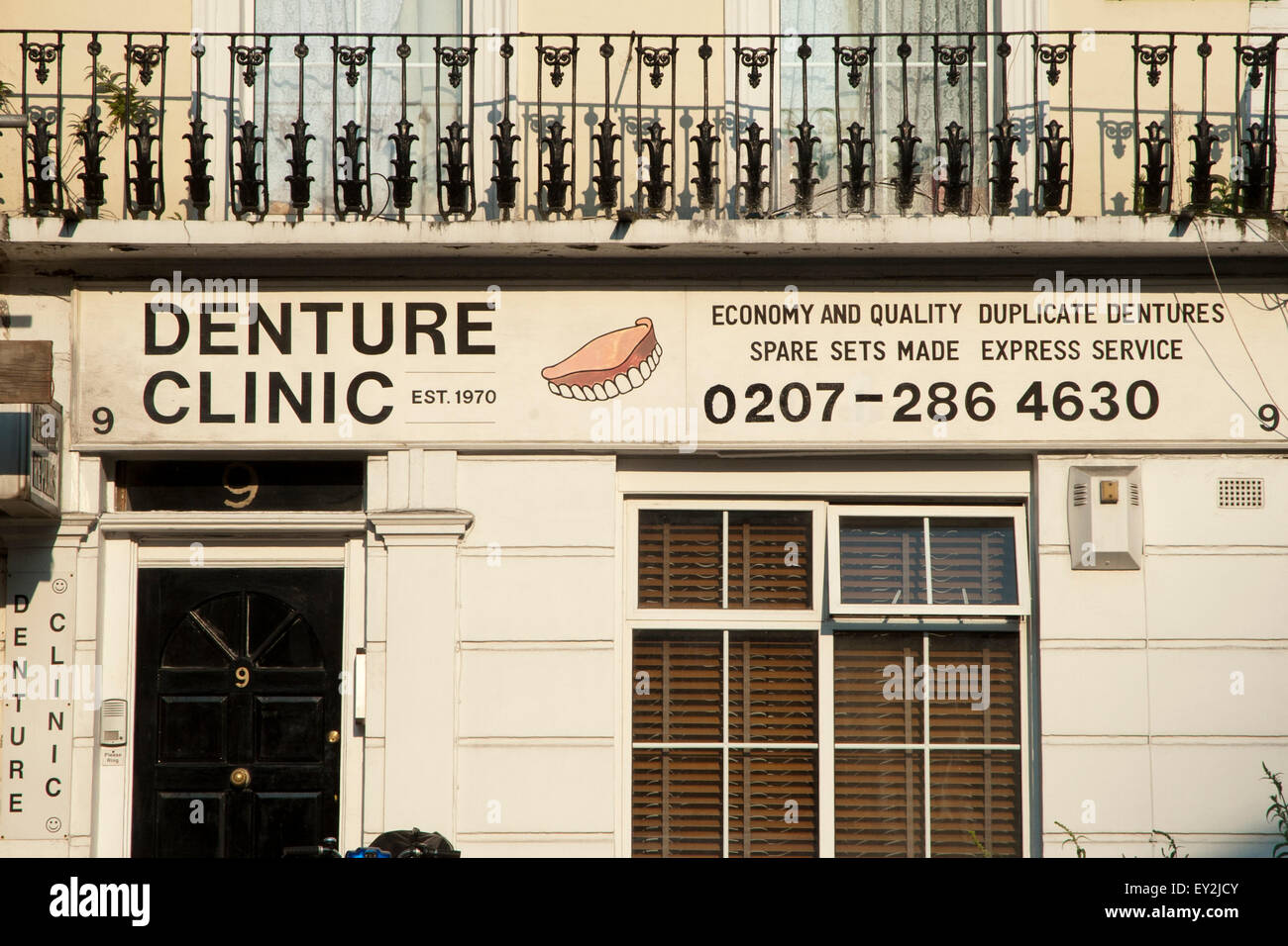 Sign for dentist's office in London Stock Photo Alamy