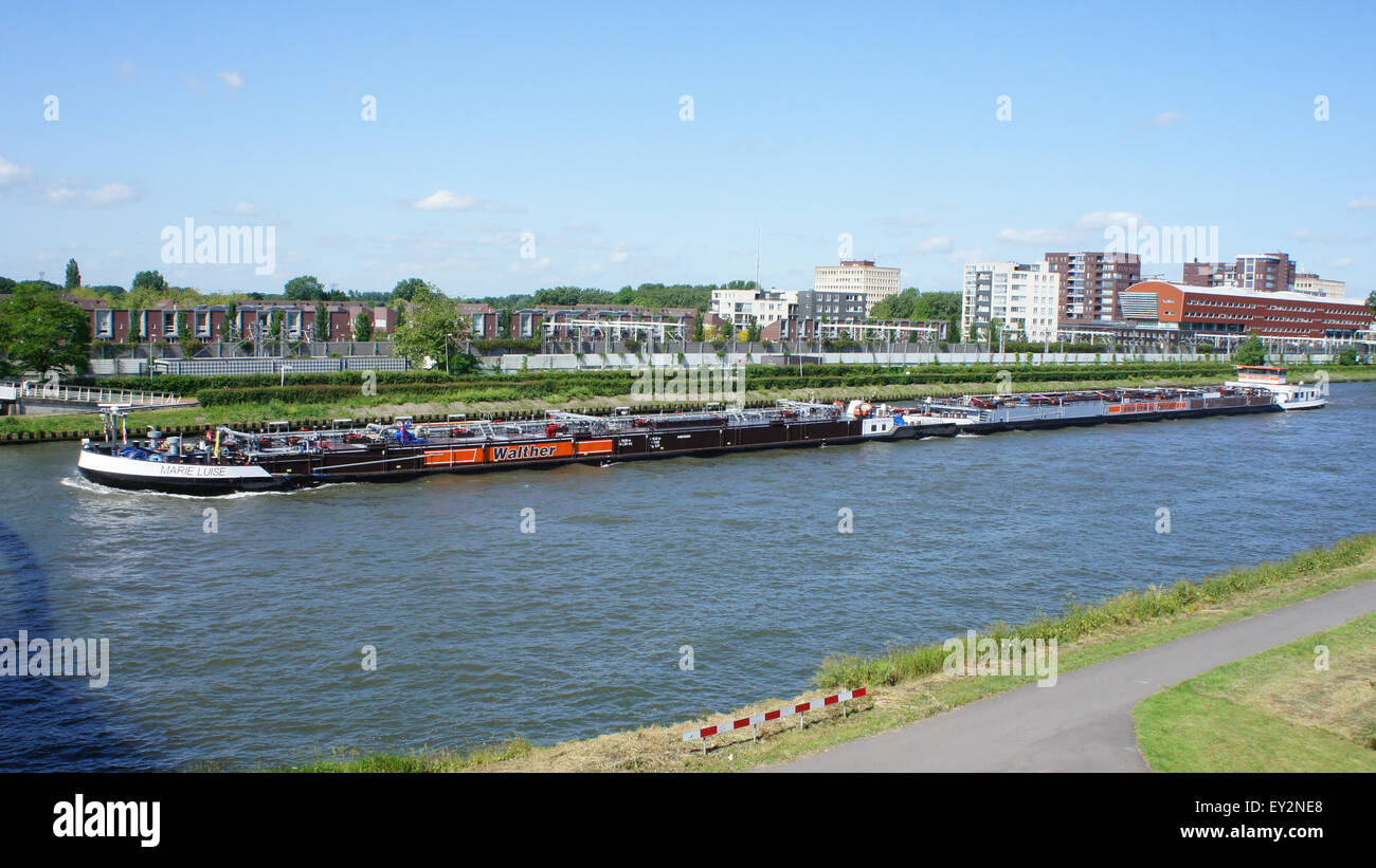 Marie Luise and ThC3BCringnen, container ships and chemical tankers ...