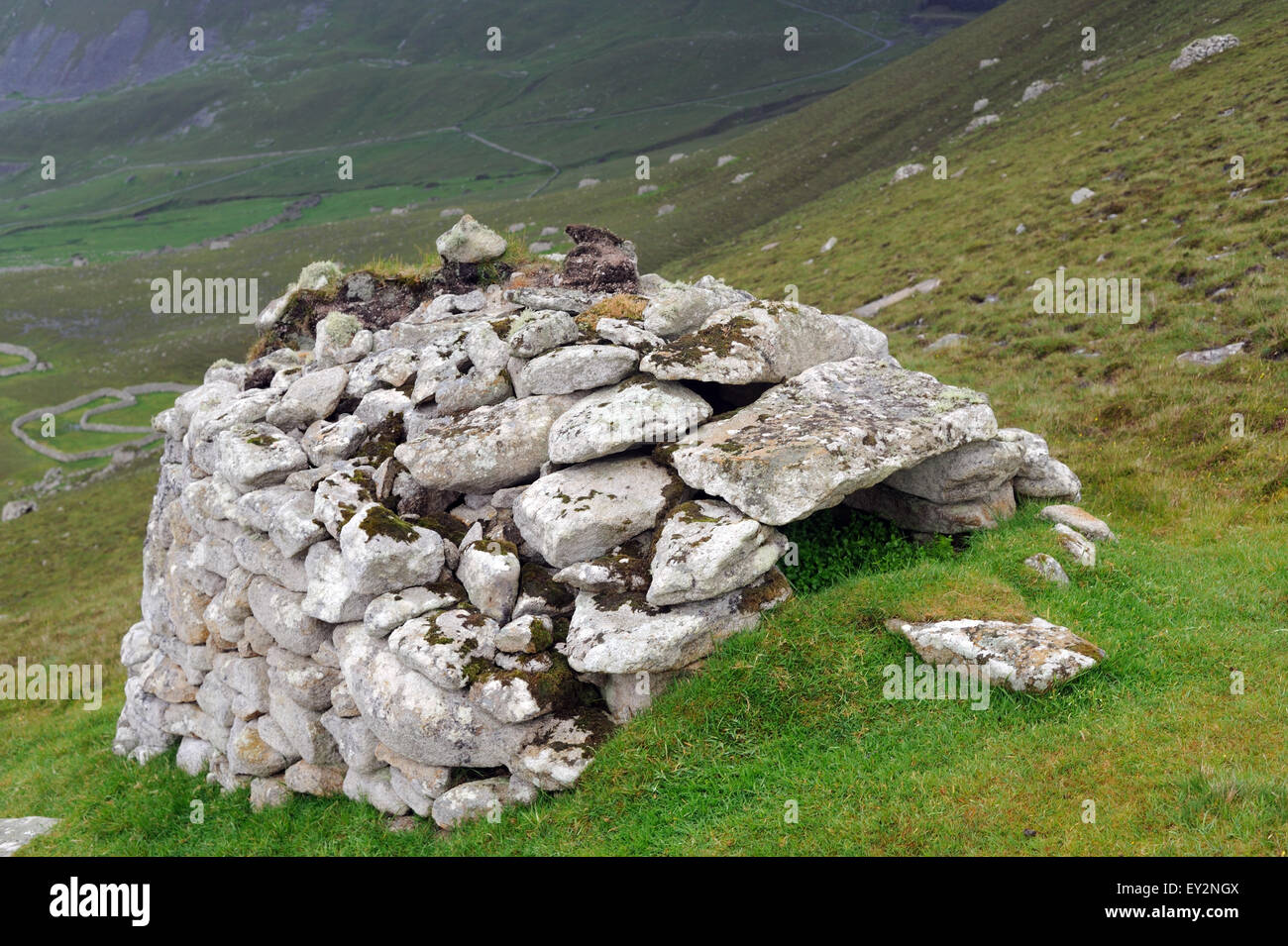 A cleit, a stone storage hut on Hirta. Hirta, St Kilda, Scotland, UK. Stock Photo