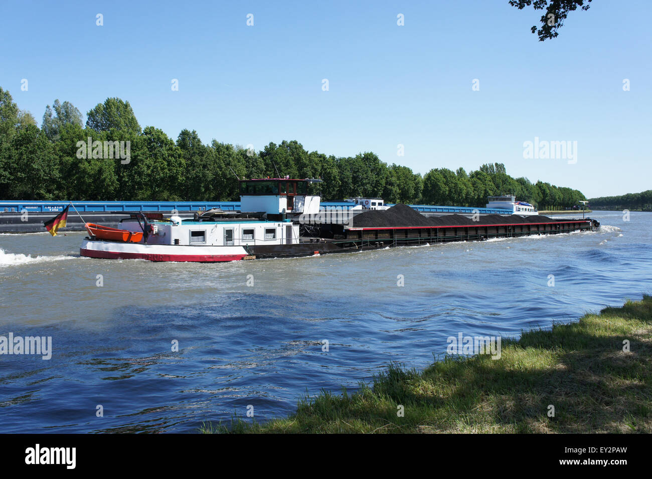 The RC3BCbezahl, a container ship and oil tanker, operates on the ...