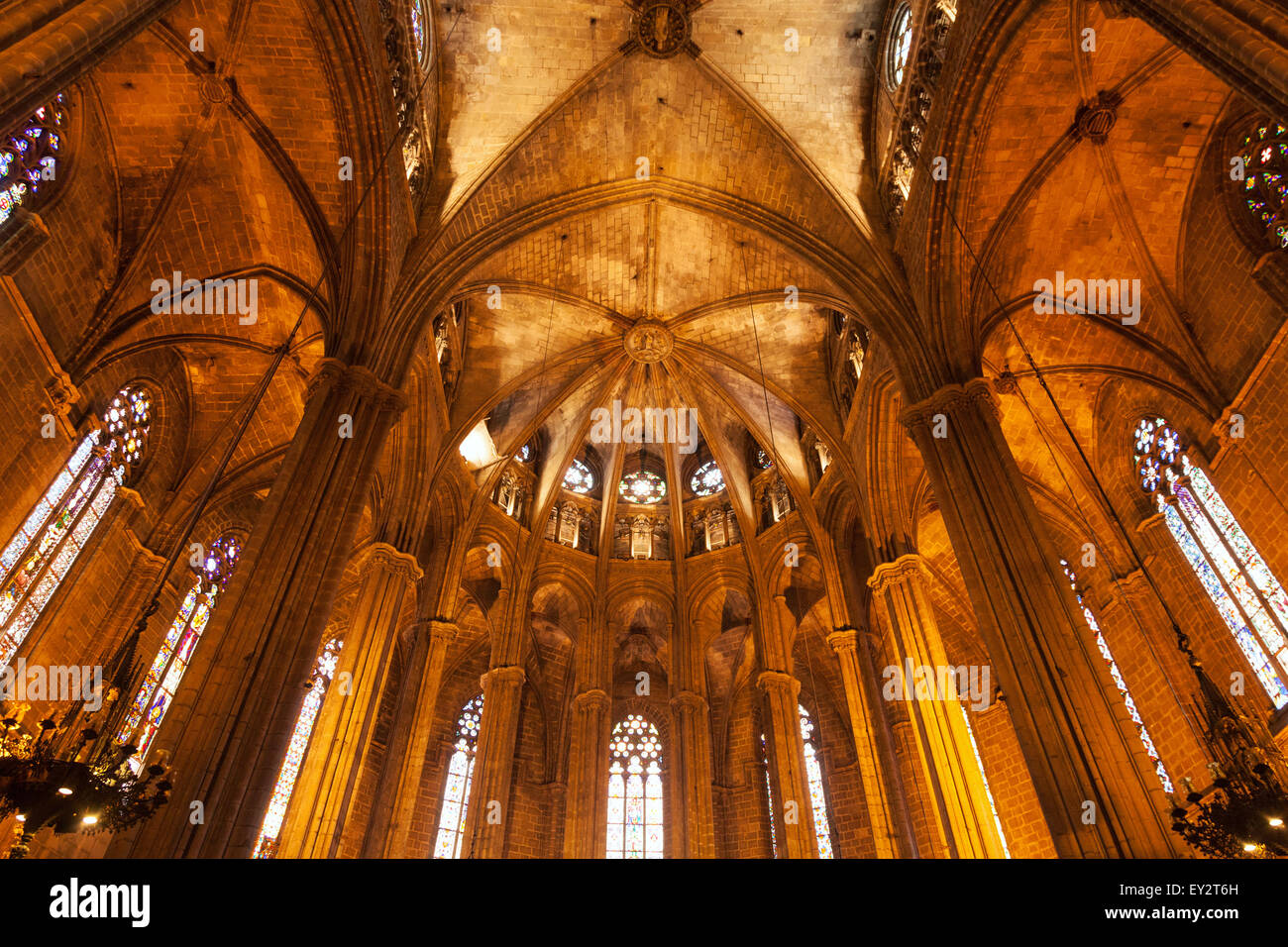 The ornate gothic stone ceiling; the interior, Barcelona Cathedral, Gothic Quarter ( Barri Gotic ), Barcelona Spain Europe Stock Photo
