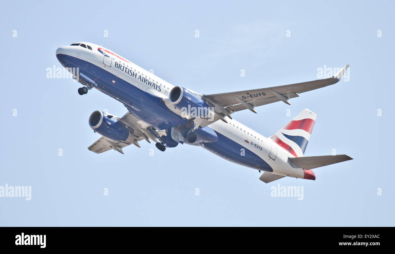 British Airways Airbus a320 G-EUYS taking off from London-Heathrow Airport LHR Stock Photo