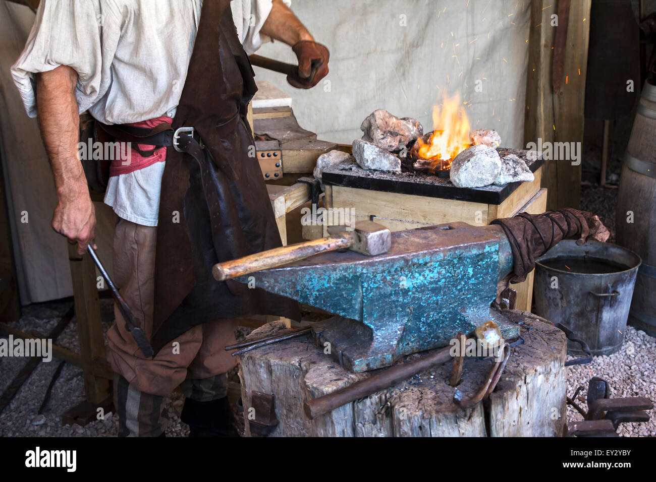 Справочник молодого кузнеца штамповщика. Металл для ковки. Пособие сельского электрика. Кузнецы умельцы. Ремесло кузнеца.
