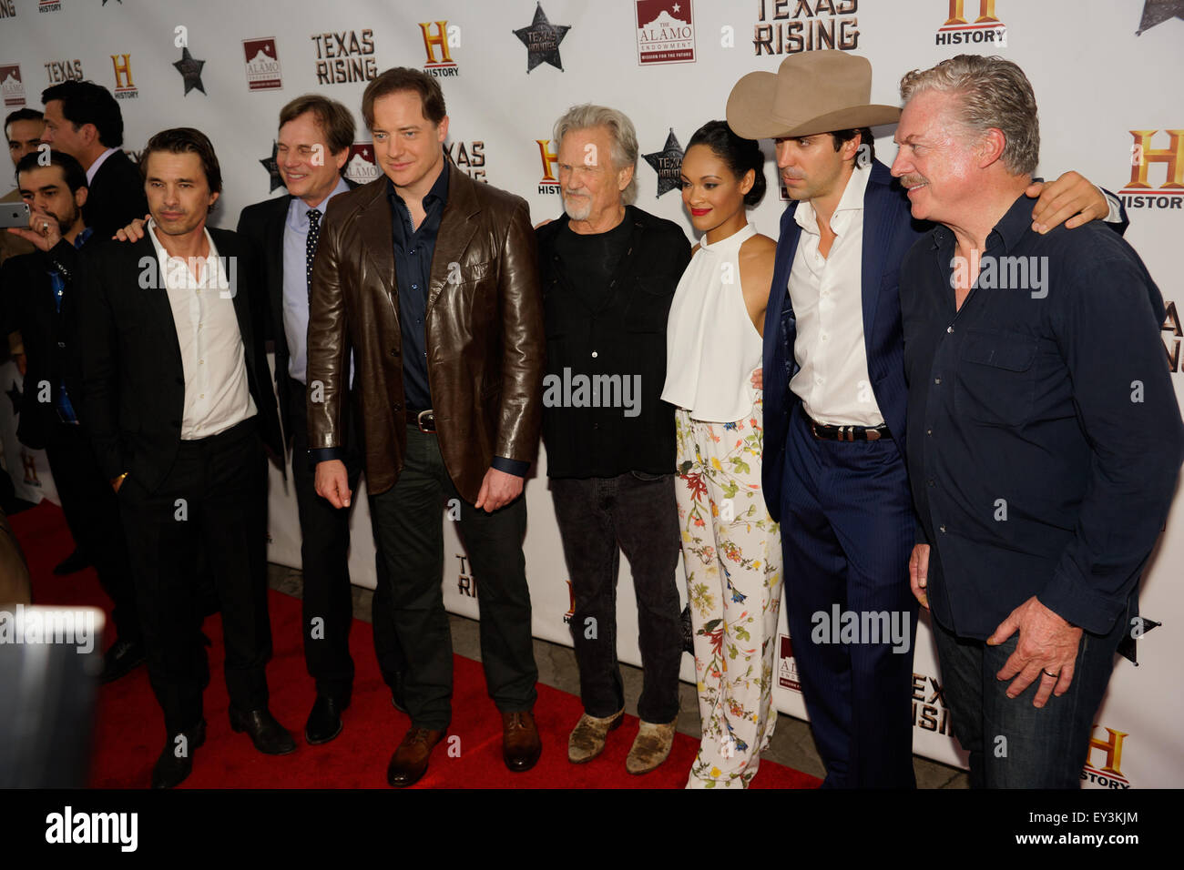 History's new miniseries 'Texas Rising' premiere at The Alamo ...