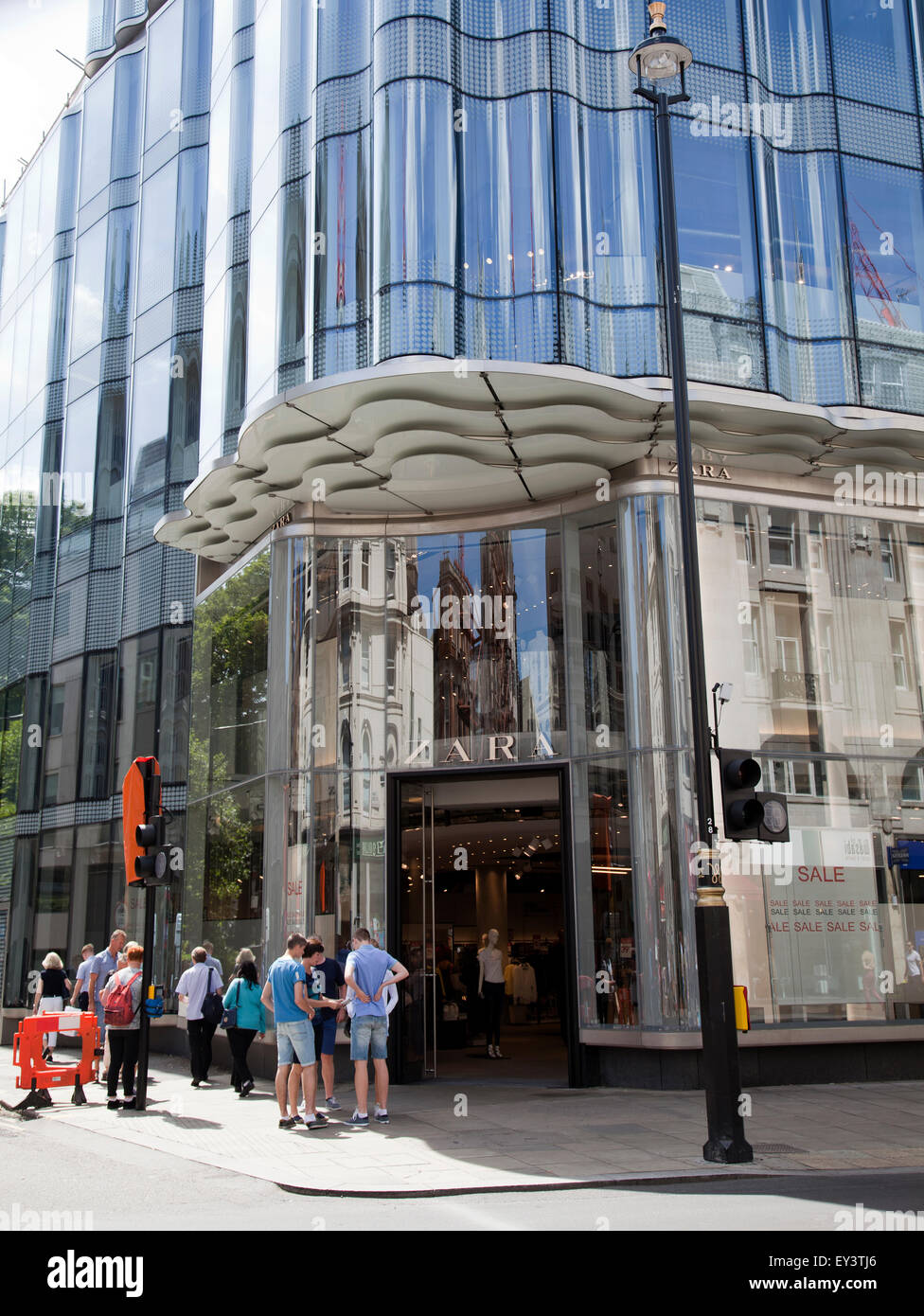 Zara Retail Shop on Oxford Street in London UK Stock Photo - Alamy