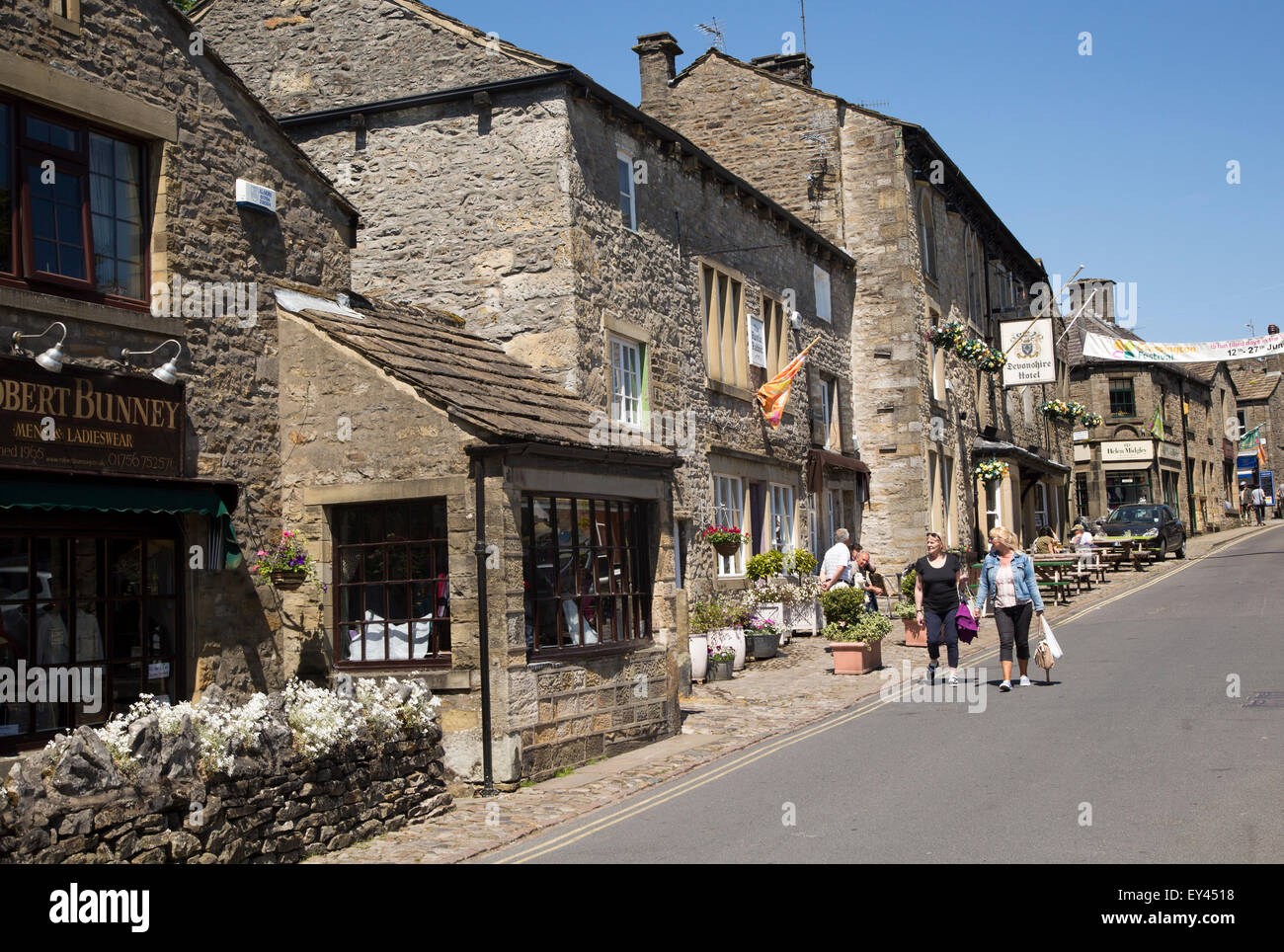 Busy main street in Grassington, Yorkshire Dales national park, England, UK Stock Photo