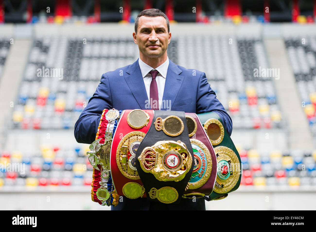 Wba heavyweight belt hi-res stock photography and images - Alamy