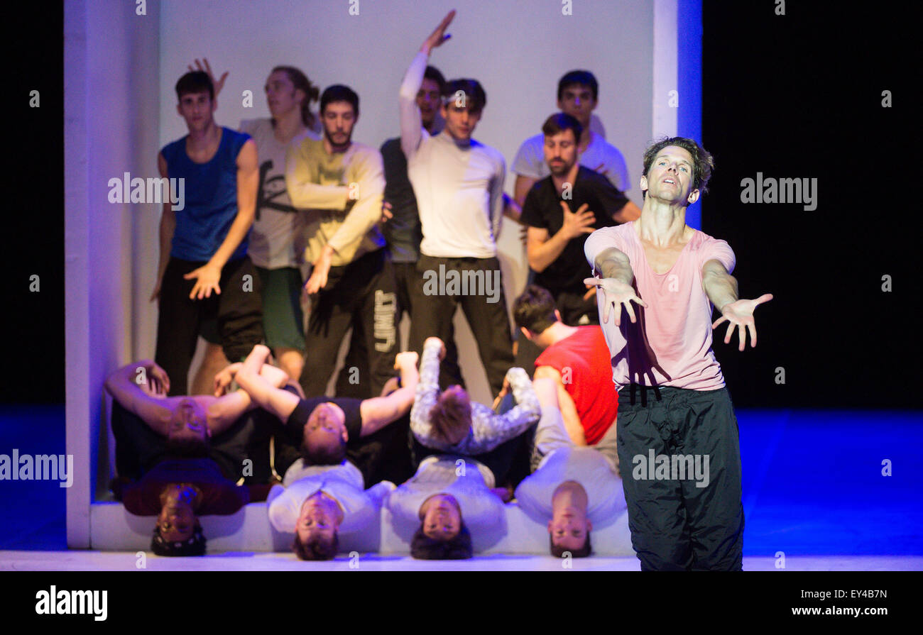 Berlin, Germany. 21st July, 2015. Dancers of Swiss ballet company 'Bejart Ballet Lausanne