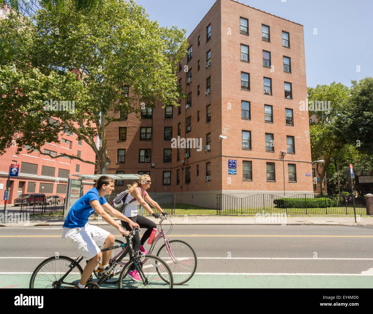 The Queensbridge North Houses in Queens in New York on Thursday, July 16, 2015. New York will be providing free broadband access to five housing projects in the city via a pilot program ConnectHome. Besides the Queensbridge North and South projects, Mott Haven and Red Hook East and West will be part of the program. Queensbridge is the largest housing project in the country and the program will provide access to 16,000 residents out of the 400,000 living in NYCHA projects.  (© Richard B. Levine) Stock Photo