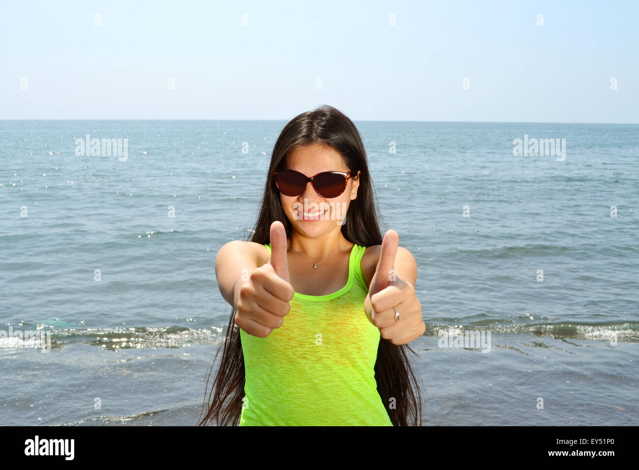 beach thumb up Beach thumb up