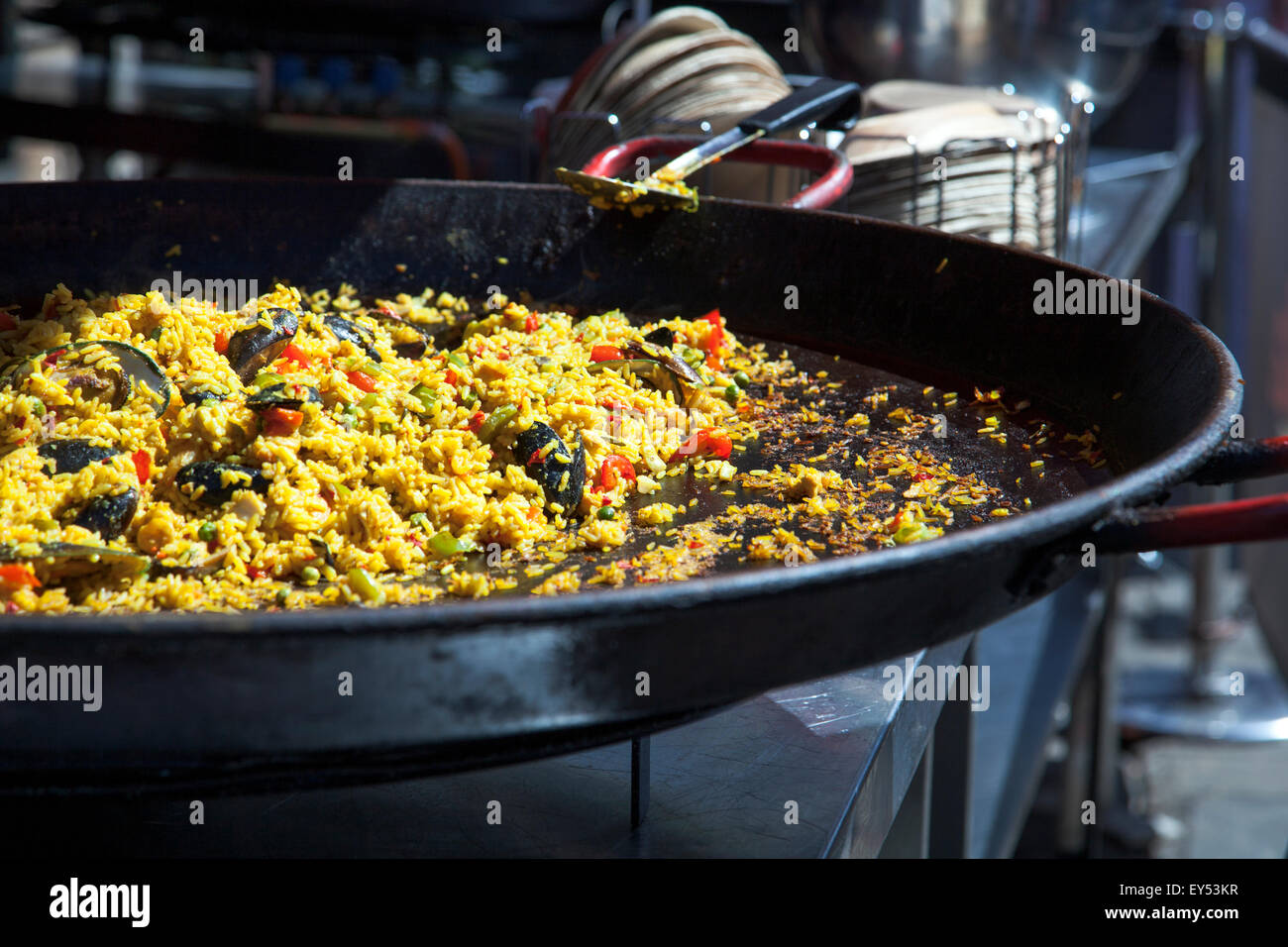Big pan hi-res stock photography and images - Alamy