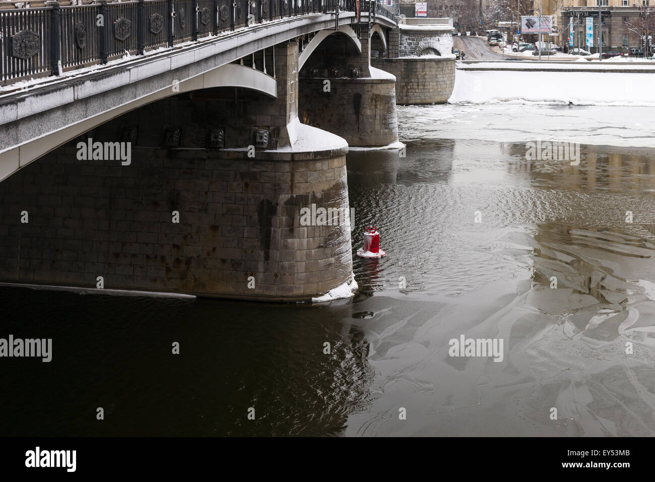 Steel truss bridge snow hi-res stock photography and images - Alamy