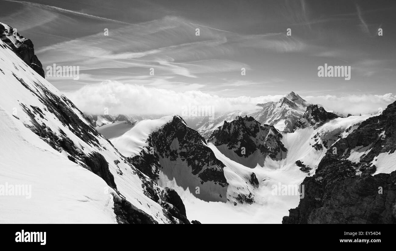 Triangle mountains snow top Black and White Stock Photos & Images - Alamy