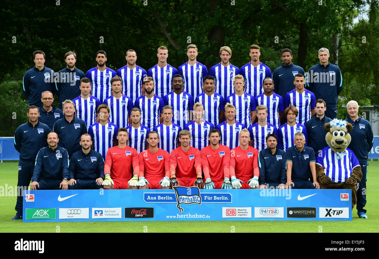 German Soccer Bundesliga 2015/16 - Photocall of Hertha BSC Berlin on 10 July 2015 in Berlin, Germany:  Back row (l-r): athletic-coach Henrik Kuchno, athletic-coach Hendrik Vieth, Tolga Cigerci, Julian Schieber, Sebastian Langkamp, Jens Hegeler, Peter Niemeyer, Sandro Wagner, physiotherapist Frederik Syna, equipment manager Hendrik Herzog. Third row (l-r): team-doctor Ulrich Schleicher, Alexander Baumjohann, Valentin Stocker, Marvin Plattenhardt, Salomon Kalou, Sami Allagui, Johannes van den Bergh, Ronny, Anis Ben-Hatira. Second row (l-r): coach Pal Dardai, asisstant-coach Rainer Widmayer, Genk Stock Photo