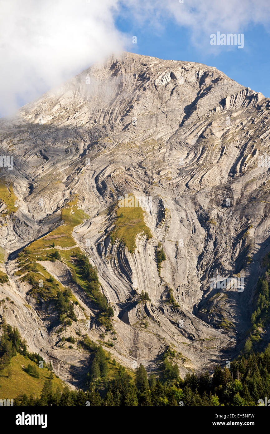 Folds in the limestone massif des Ecrins Alps France Stock Photo Alamy