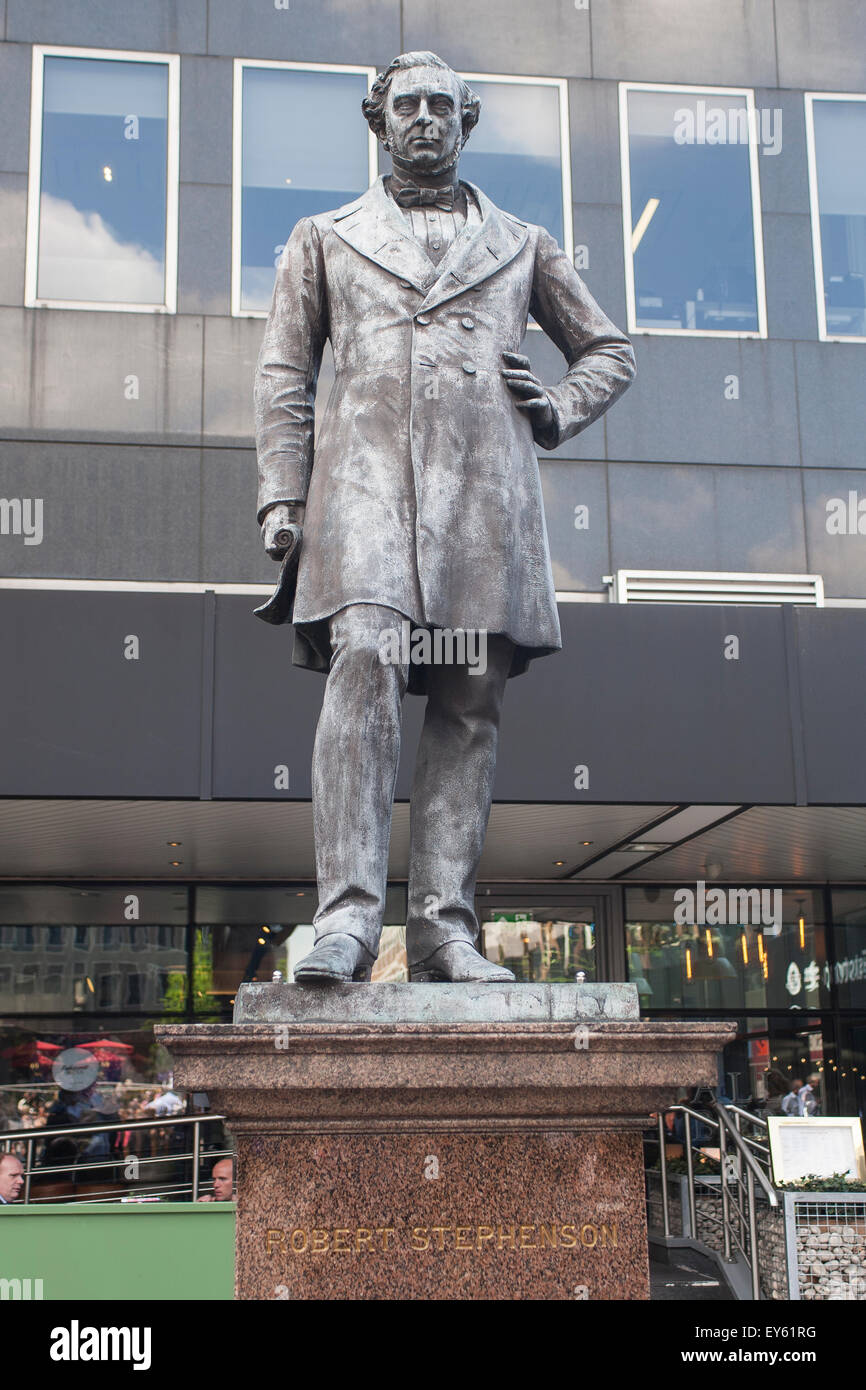 England, London, Robert Stephenson statue, Euston station Stock Photo