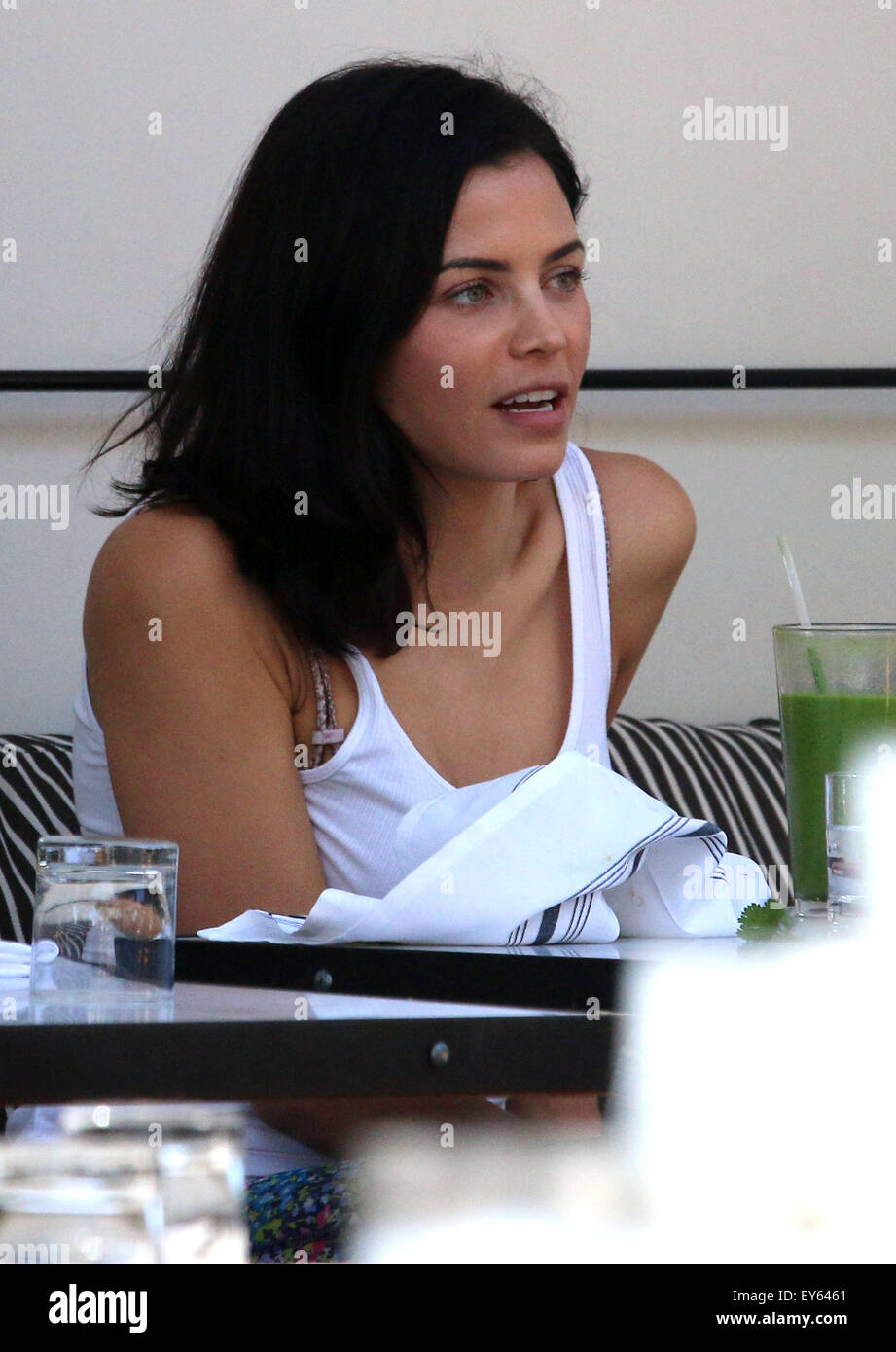 Jenna Dewan Tatum wearing no makeup goes to lunch at Madre Gracias  Featuring: Jenna Dewan Tatum Where: Los Angeles, California, United States  When: 20 May 2015 Stock Photo - Alamy