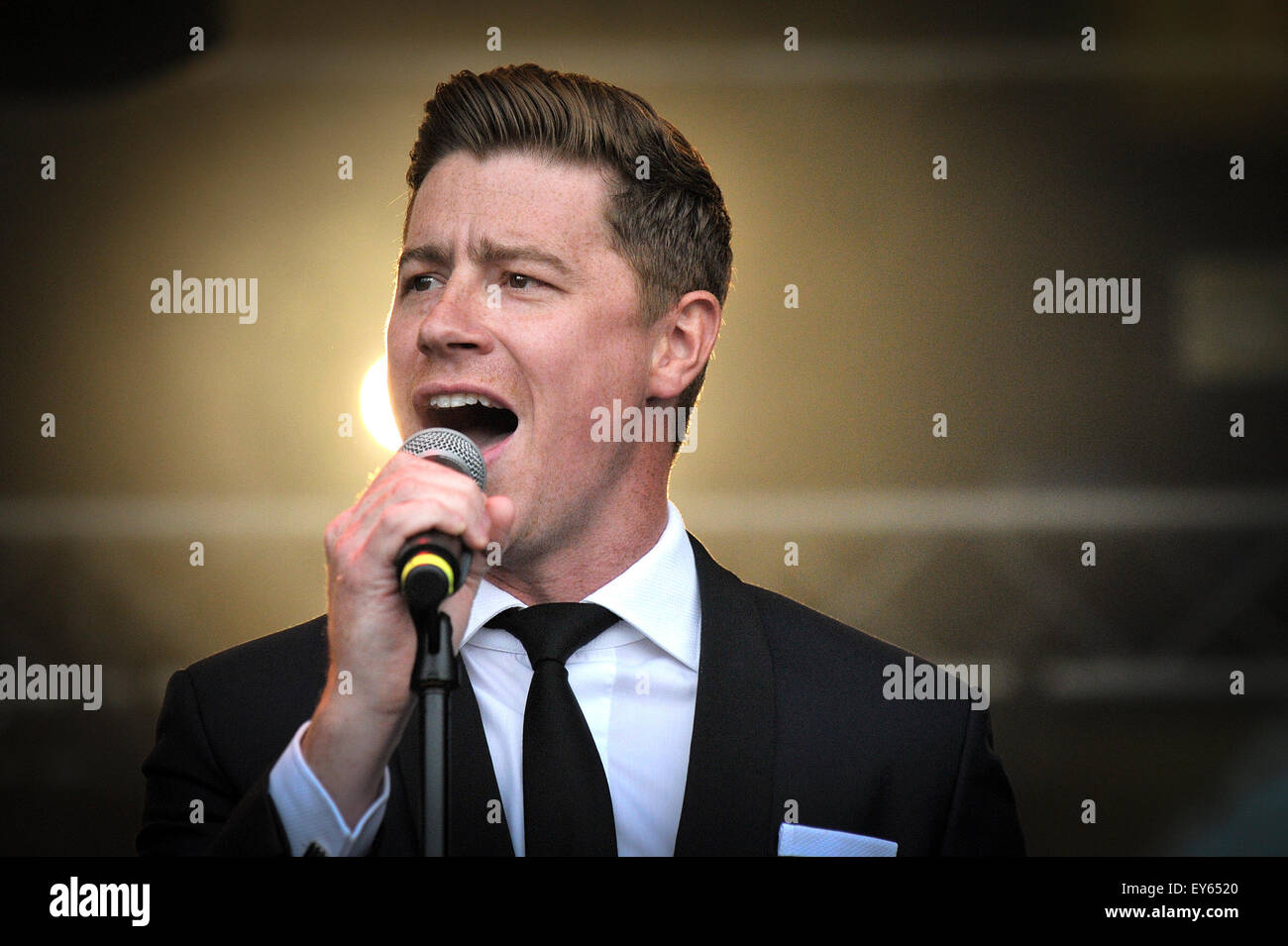 Andrew Bourn of Jack Pack performs at the Brentwood Festival 2015 Stock  Photo - Alamy
