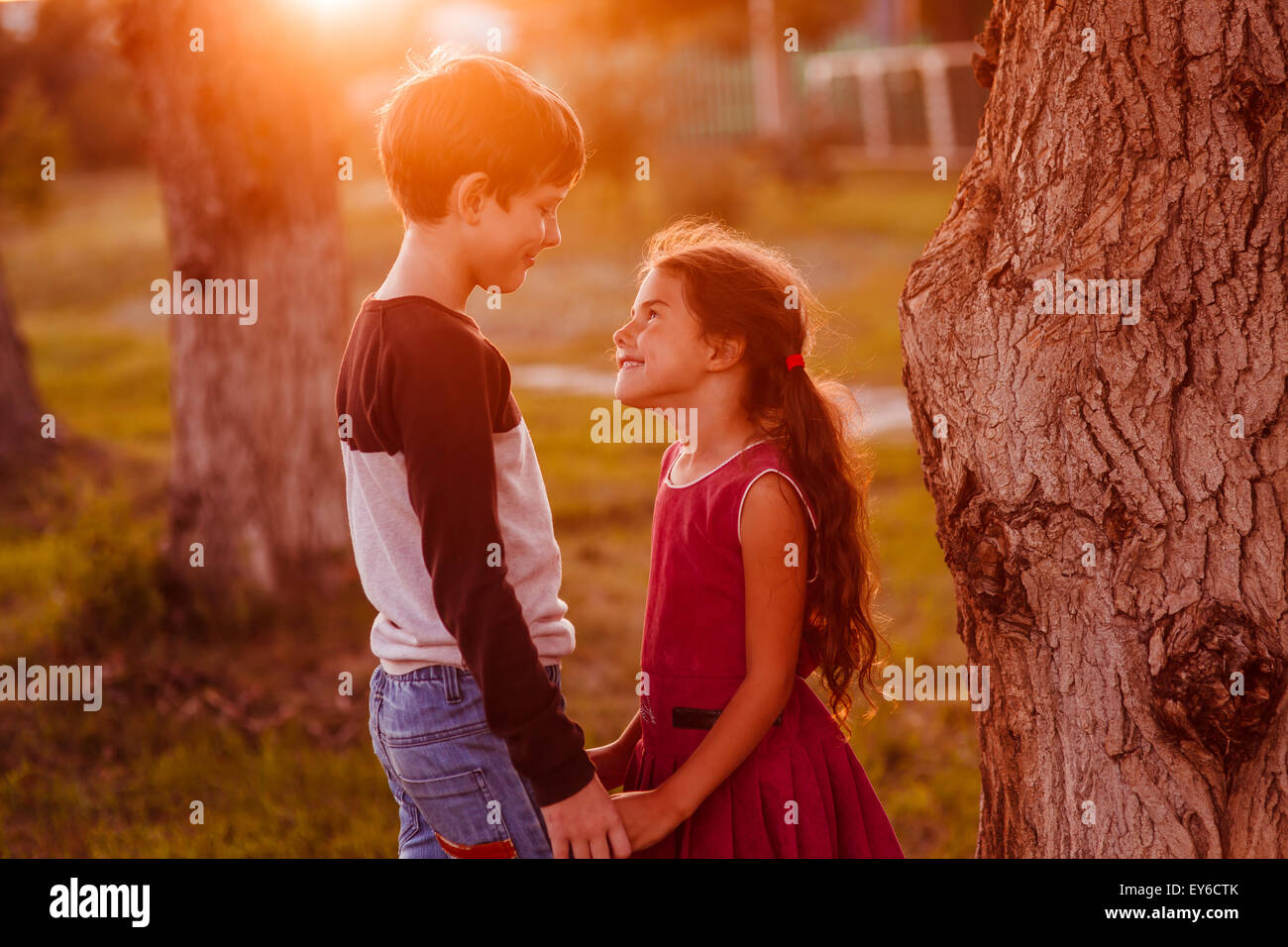 Boy and girl romance hi-res stock photography and images - Alamy
