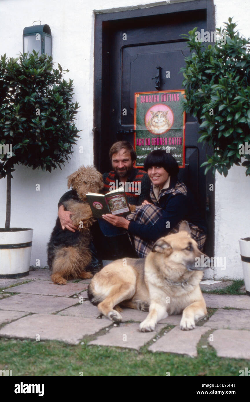 Deutsche Schauspielerin Barbara Rütting mit Lutz Hochstraate und den