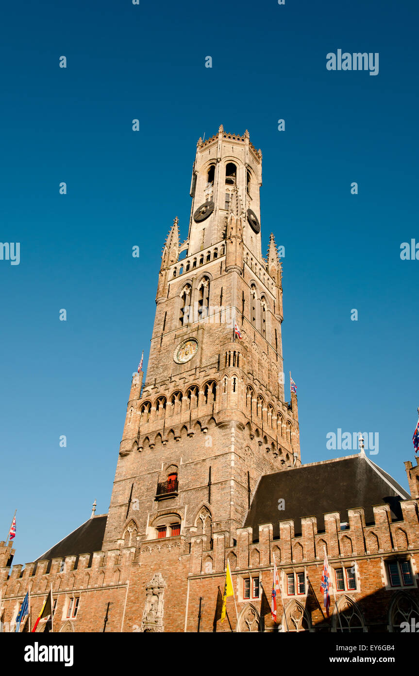 Photo libre de droit de Carillon Mécanique De Belfry De Bruges banque  d'images et plus d'images libres de droit de Acier - Acier, Affaires  Finance et Industrie, Antique - iStock