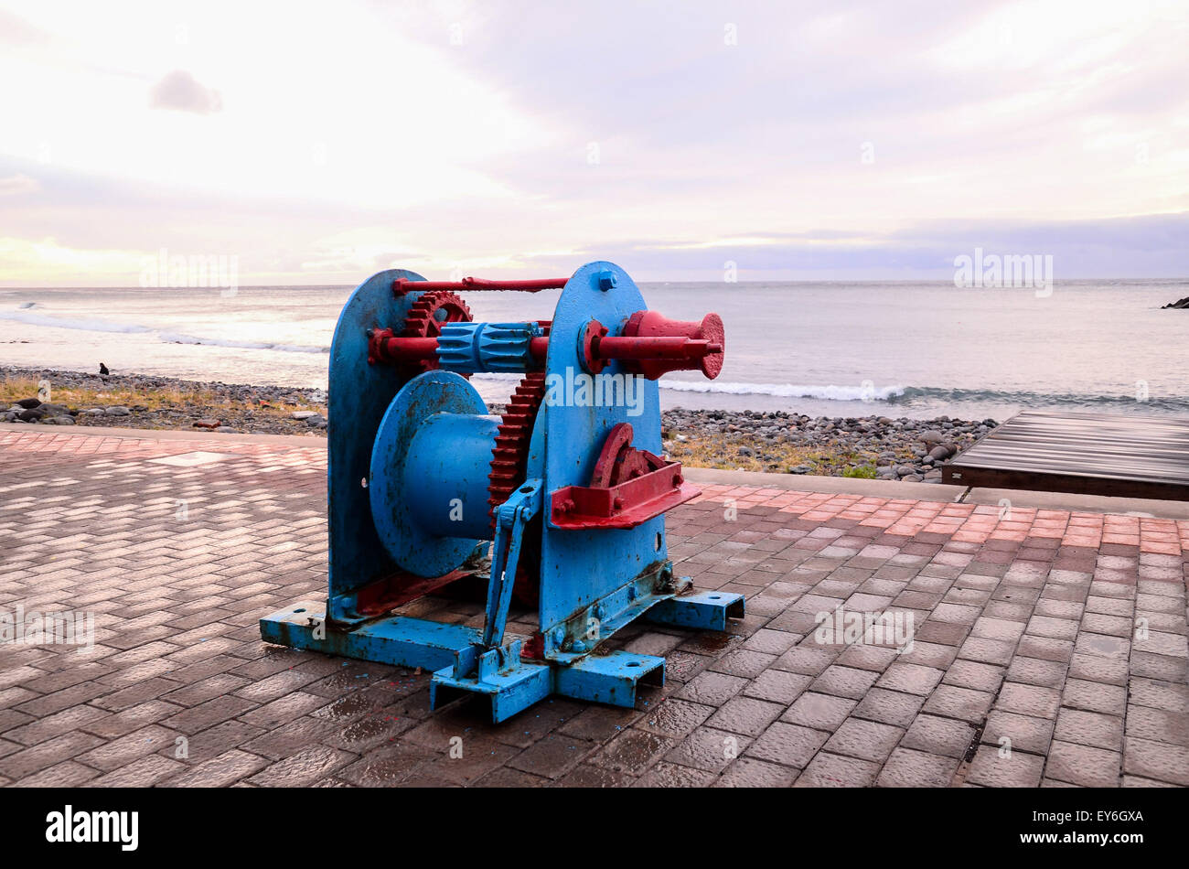 Old Vintage Metal Winch Stock Photo - Alamy