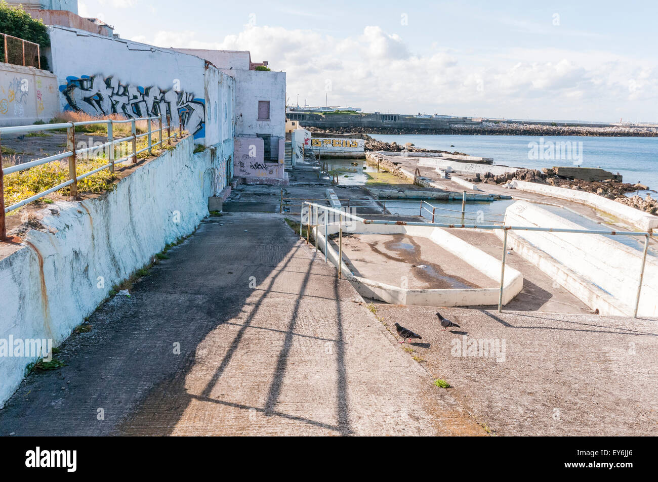 Abandoned outdoor swimming pool at Dun Laoghaire, County Dublin Stock Photo