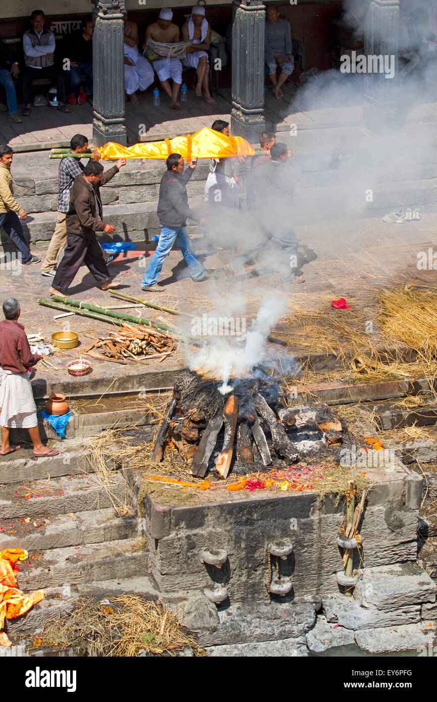 Funeral pyre hires stock photography and images Alamy