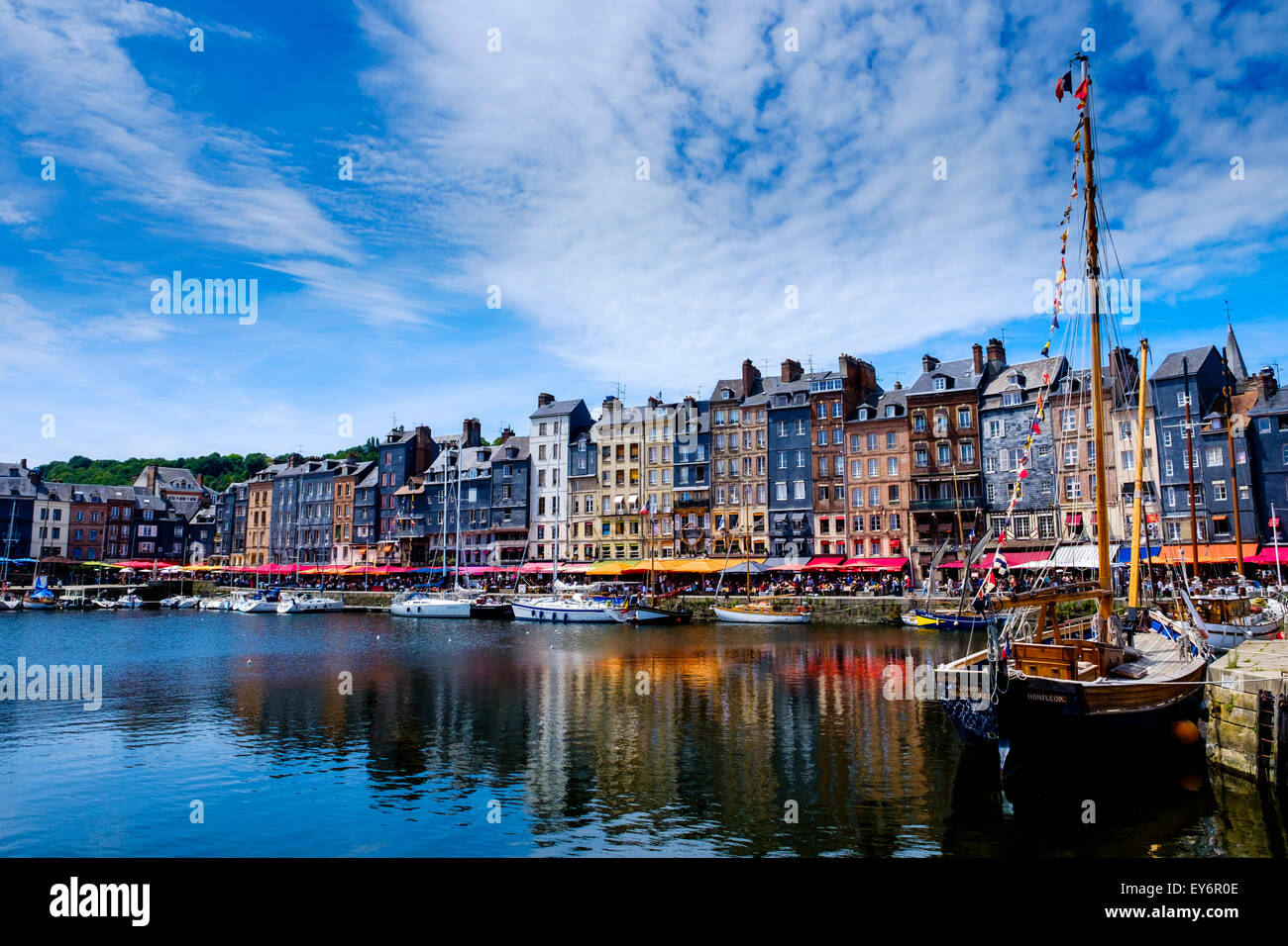 The Harbour In Honfleur Normandy France Stock Photo Alamy the-harbour-in-honfleur-normandy-france-stock-photo-alamy