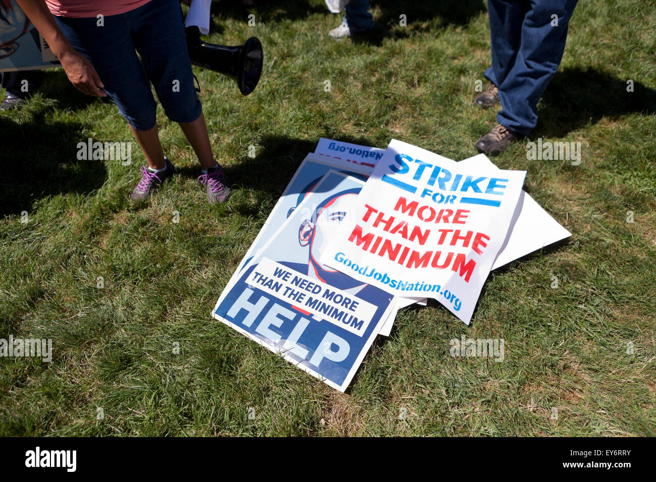 Washington DC, USA. 22nd July, 2015. Hundreds of federal contract workers strike outside the US Capitol building to protest poverty jobs. US Senator Bernie Sanders (I-VT) announced that he is introducing a $15 national minimum wage bill in the senate to help these workers. Credit:  B Christopher/Alamy Live News Stock Photo